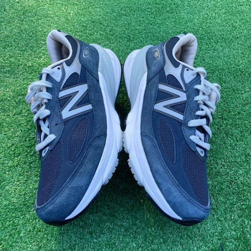 NEW BALANCE 990 V6 - Women’s Running Shoes - SIZE 8.5